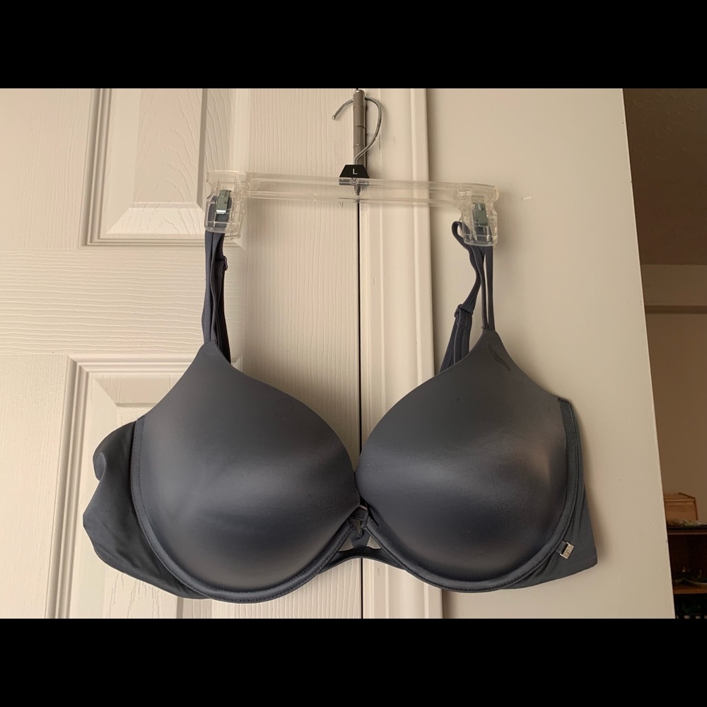 Victoria’s Secret Very Sexy bra 40D
